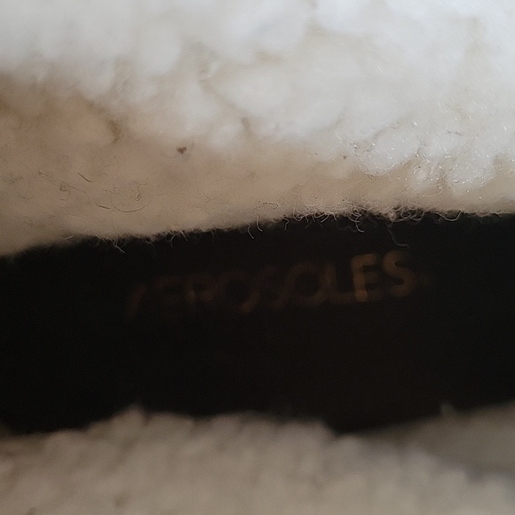 Aerosole Short Suede Lace-up Boots w/Faux Fur lining Olive Color Size 6.5 - Picture 4 of 8